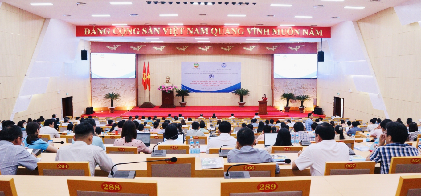 hoc vien tham gia lop boi duong